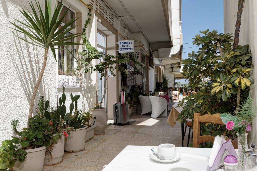 Zorbas Hotel Hersonissos  Exterior foto