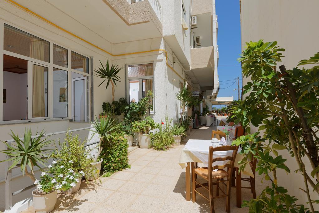Zorbas Hotel Hersonissos  Exterior foto